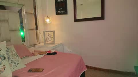 Snapshot of mirandabigboobs chatting on 21, 12, 2025 Miranda online show from 21, 12, 2025