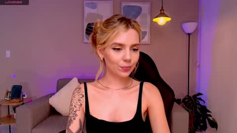 Snapshot of mirandashaw chatting on 13, 1, 2025 Miranda Shaw online show from 13, 1, 2025