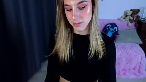 Snapshot of miraraid chatting on 12, 11, 2025 miraraid online show from 12, 11, 2025