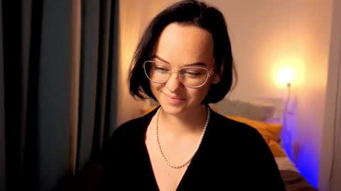 MiraSkyy online show from 26, 9, 2025