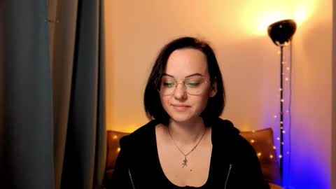 MiraSkyy online show from 2, 11, 2025