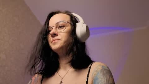 MiraSkyy online show from 1, 7, 2026