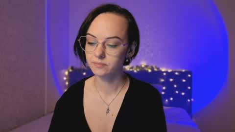 MiraSkyy online show from 9, 7, 2026