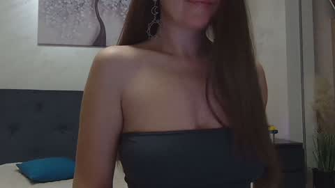 Snapshot of miriam04 chatting on 28, 1, 2025 miriam04 online show from 28, 1, 2025