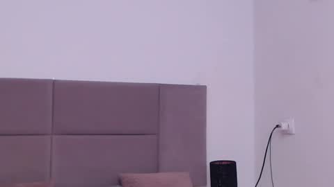 MiryamInes online show from 5, 2, 2025