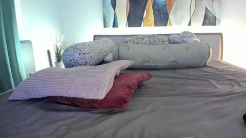 Snapshot of mis_eva chatting on 7, 11, 2025 Eva online show from 7, 11, 2025