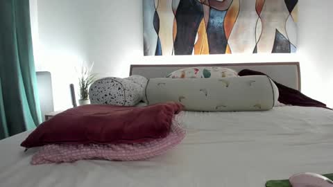 Snapshot of mis_eva chatting on 24, 11, 2025 Eva online show from 24, 11, 2025