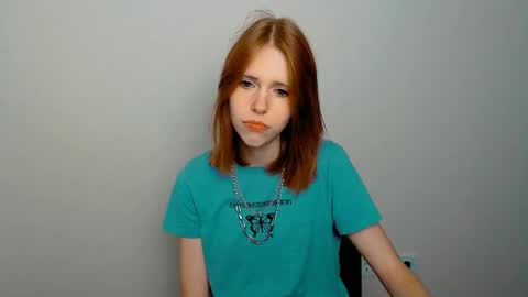 misaki_chan_ online show from 14, 9, 2025