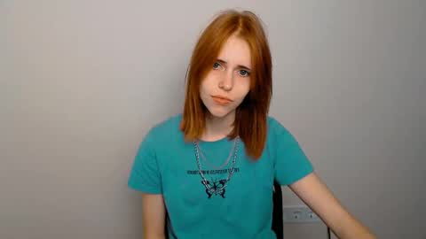 misaki_chan_ online show from 17, 9, 2025