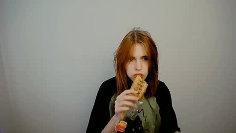 misaki_chan_ online show from 22, 10, 2025