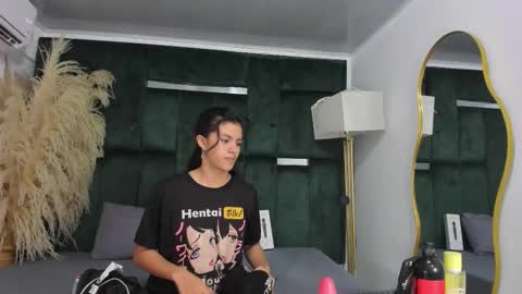 Snapshot of misaki_kai chatting on 14, 11, 2025 Misaki Kai online show from 14, 11, 2025