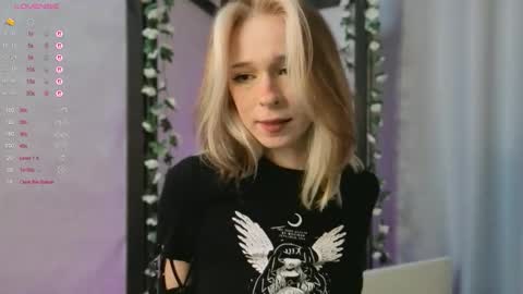 Snapshot of misekiii chatting on 24, 10, 2025 misekiii online show from 24, 10, 2025