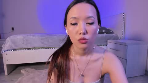 Mishel online show from 12, 3, 2025