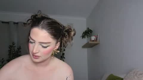 Snapshot of mishymoon chatting on 18, 6, 2026 Elora online show from 18, 6, 2026