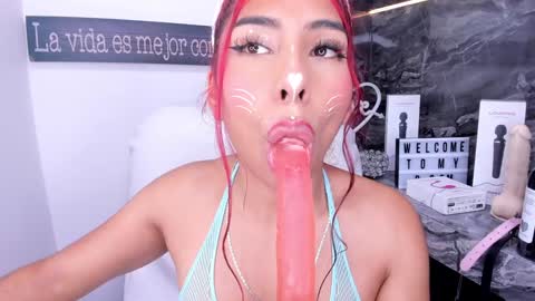 Snapshot of miss___allison chatting on 10, 1, 2025 Allison online show from 10, 1, 2025