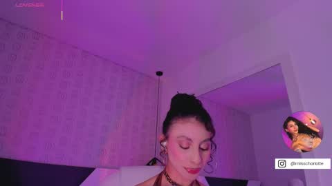 Snapshot of miss__charlotte_ chatting on 4, 12, 2025 Charlotte online show from 4, 12, 2025