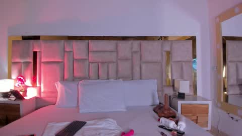 Miss Abigail  online show from 13, 10, 2025