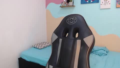 Akemi 3 online show from 7, 3, 2025