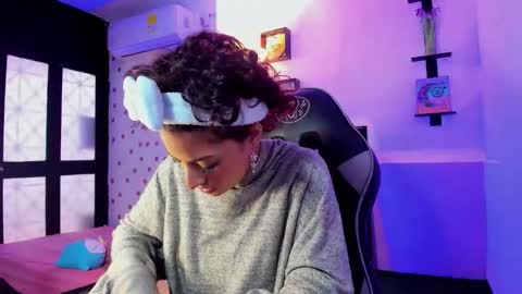 Akemi 3 online show from 28, 9, 2025