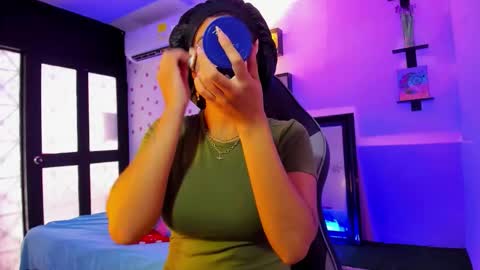 Akemi 3 online show from 9, 10, 2025