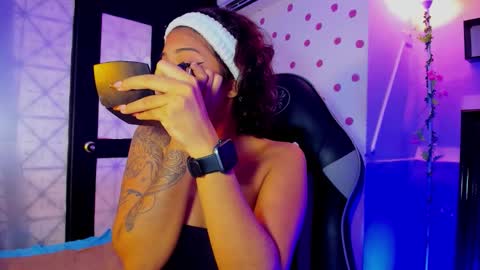 Akemi 3 online show from 30, 10, 2025