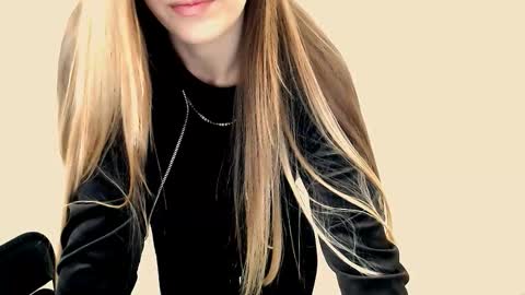 Angelina online show from 23, 9, 2025