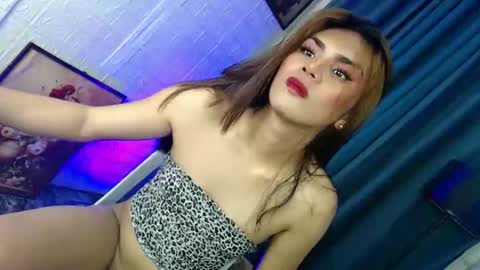 Snapshot of miss_bella69 chatting on 27, 11, 2025 miss_bella69 online show from 27, 11, 2025