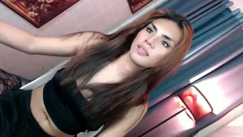 Snapshot of miss_bella69 chatting on 5, 12, 2025 miss_bella69 online show from 5, 12, 2025