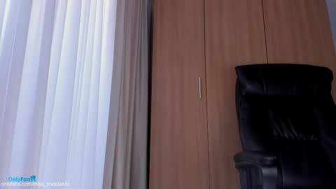 Snapshot of miss_boobtastic chatting on 30, 10, 2025 Ivy online show from 30, 10, 2025