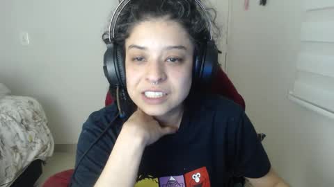 Snapshot of miss_carmila chatting on 8, 11, 2025 Miss Carmila online show from 8, 11, 2025