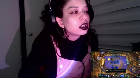 Snapshot of miss_carmila chatting on 18, 12, 2025 Miss Carmila online show from 18, 12, 2025