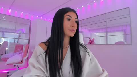 miss_diamond__ online show from 9, 4, 2026