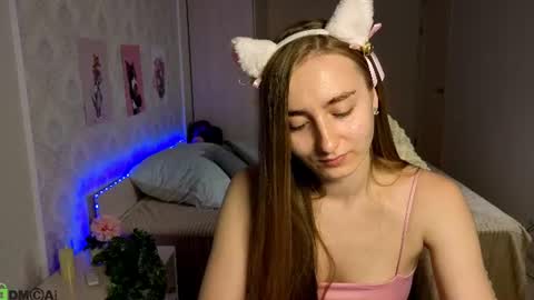 Snapshot of miss_emily19 chatting on 14, 6, 2026 Emily online show from 14, 6, 2026