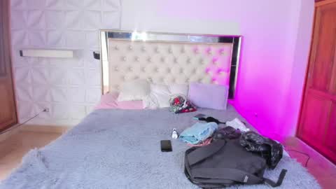miss_emilystar online show from 7, 6, 2026