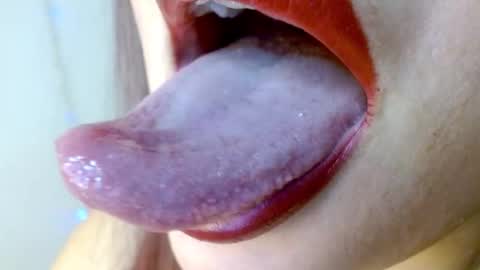 Miss Evoleth online show from 4, 2, 2025