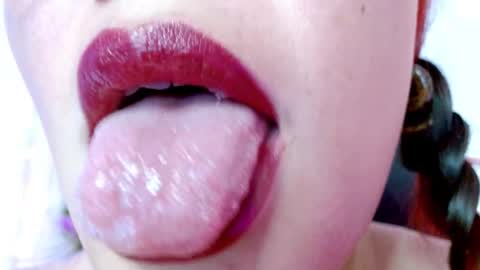 Miss Evoleth online show from 25, 2, 2025