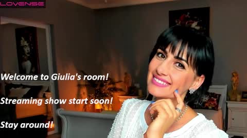 Miss Giulia online show from 25, 3, 2026