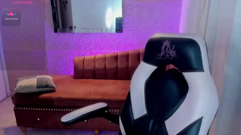 Isabella online show from 3, 2, 2026