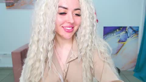 Snapshot of miss_kiten chatting on 19, 2, 2025 miss_kiten online show from 19, 2, 2025