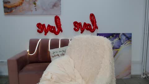 Snapshot of miss_kiten chatting on 21, 2, 2025 miss_kiten online show from 21, 2, 2025