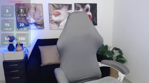 Snapshot of miss_laiila chatting on 3, 11, 2025 Laila online show from 3, 11, 2025