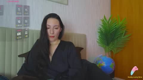 Snapshot of miss_leee chatting on 10, 12, 2024 Laura online show from 10, 12, 2024