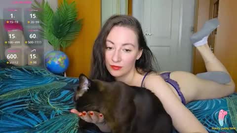 Snapshot of miss_leee chatting on 15, 9, 2025 Laura online show from 15, 9, 2025