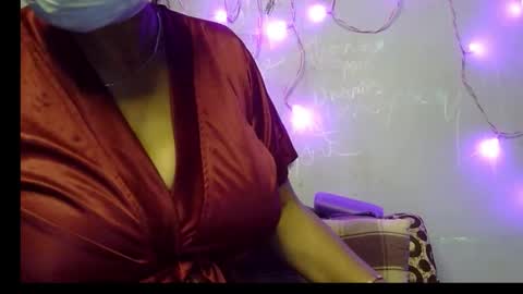 Snapshot of miss_mahi69 chatting on 18, 12, 2025 Mahi online show from 18, 12, 2025