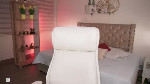 Snapshot of miss_meii chatting on 19, 12, 2025 Alejandra online show from 19, 12, 2025