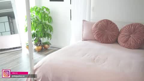 Alejandra online show from 6, 6, 2026