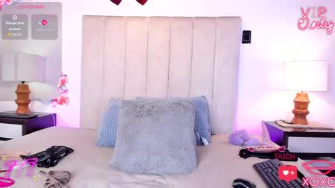 miss_milf_ online show from 10, 4, 2026