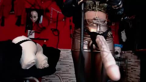 Mistress Miranda online show from 5, 11, 2025