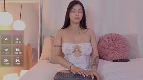 Snapshot of miss_ross_ chatting on 19, 7, 2026 onlyfanskataleyaross online show from 19, 7, 2026