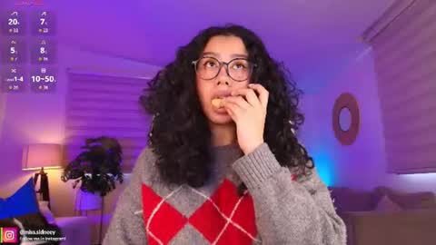 Amy Olivera online show from 23, 7, 2026